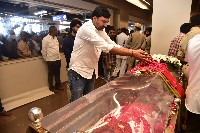 Celebs Pay Last Respects to Superstar Krishna Photos